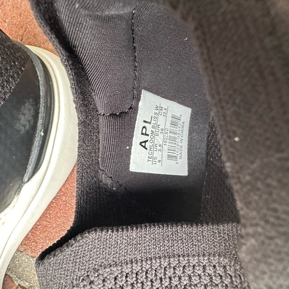 APL Techloom Bliss Sneakers - Picture 10 of 10